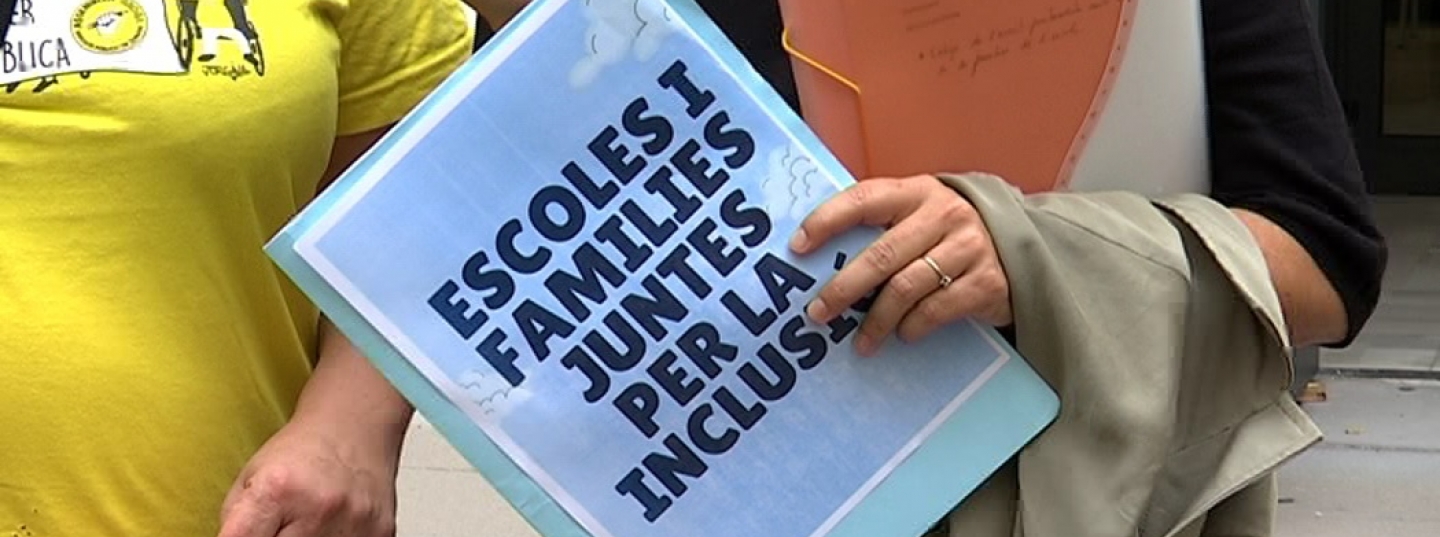 Entreguem les cartes reclamant els recursos necessaris pel desplegament efectiu del decret d’educació inclusiva